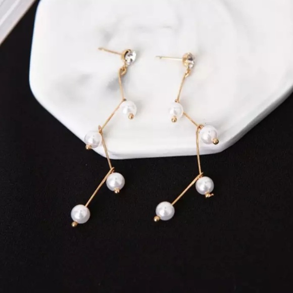Jewelry - New Pearl Earrings